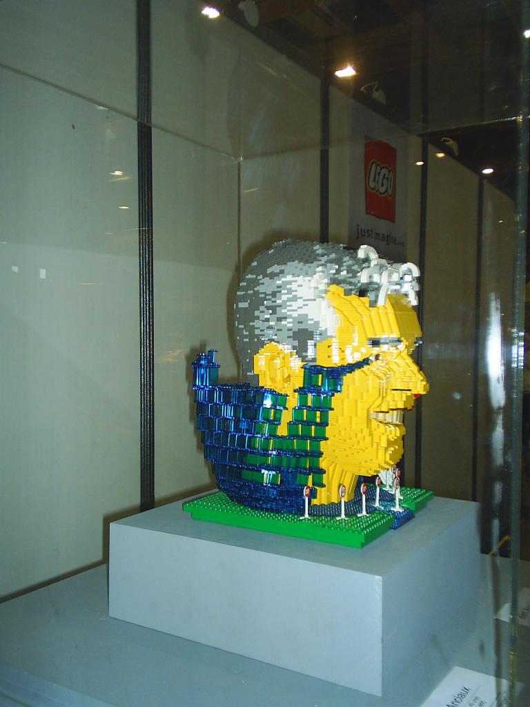 02nov2004_salon_lego_019.jpg