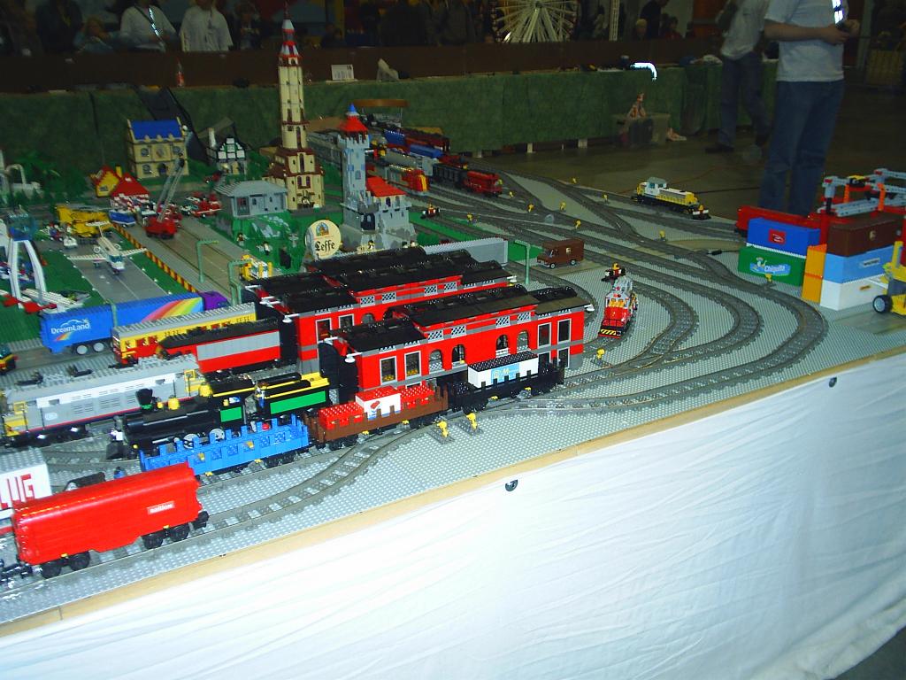 30oct2004_lego_001.jpg