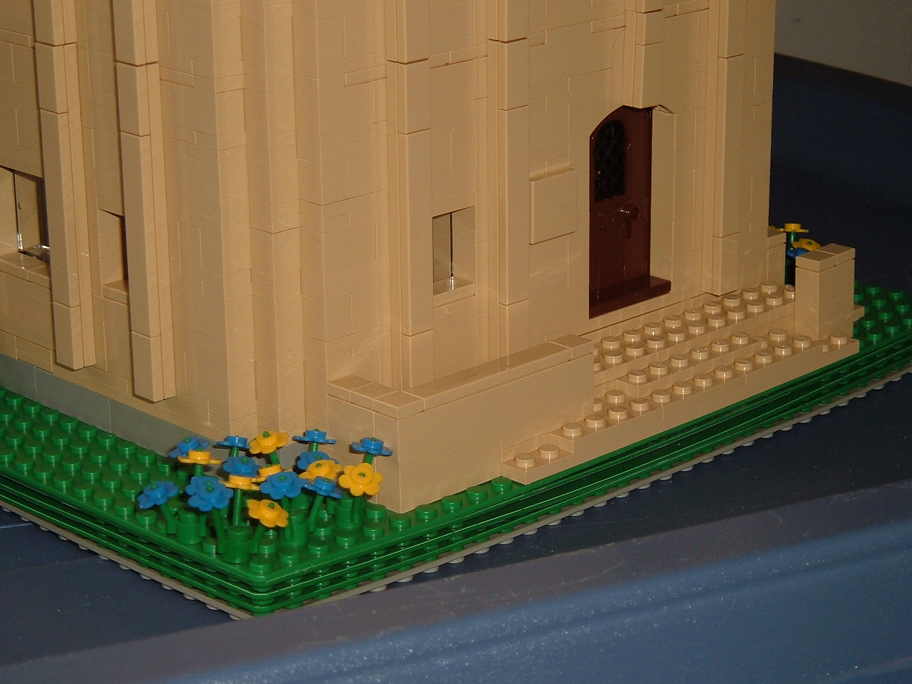 06-frontdoor.jpg