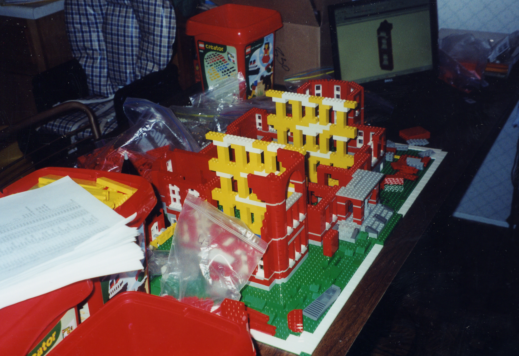 xtech-const4.jpg