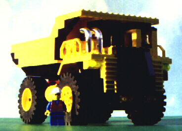 01gianttruck.jpg