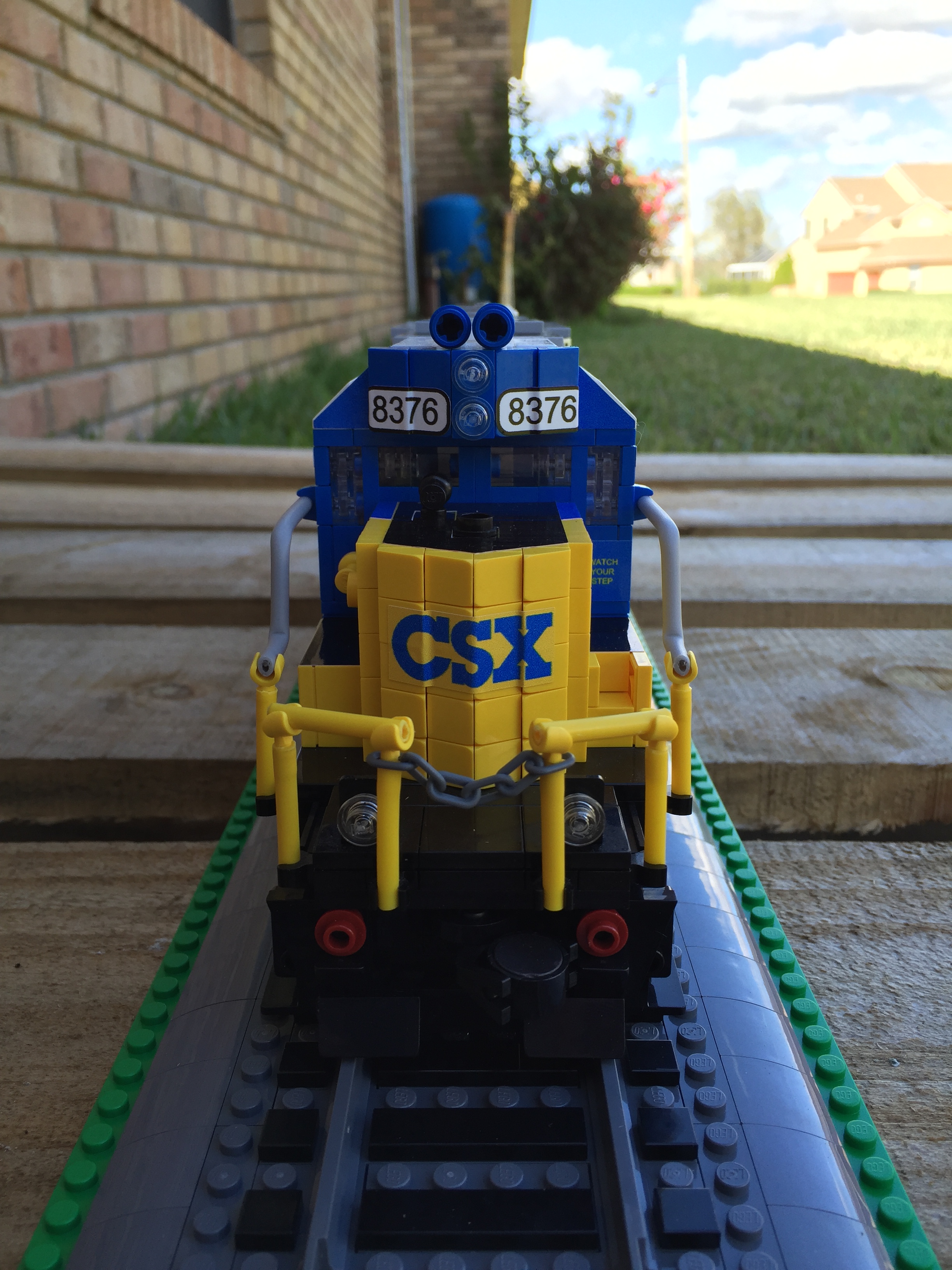 csx_gm_emd_sd40-2_locomotive_8376_1.jpg