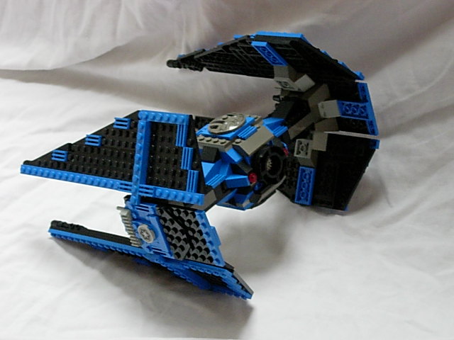 tieinterceptor004.jpg