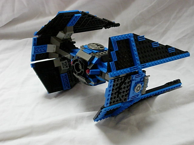 tieinterceptor006.jpg