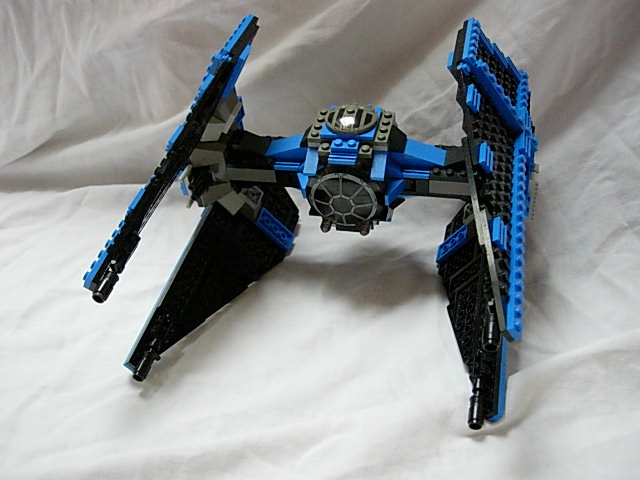 tieinterceptor013.jpg
