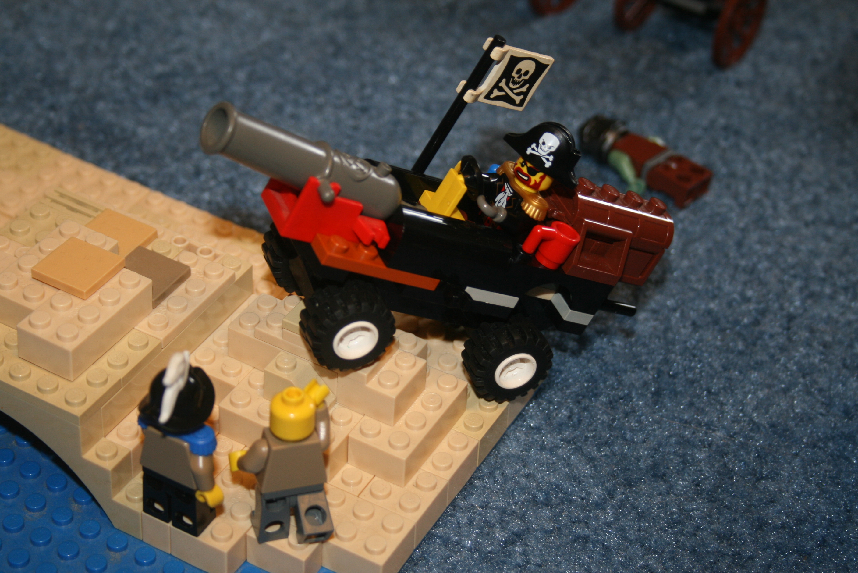 pirates-moc-land_shark.jpg
