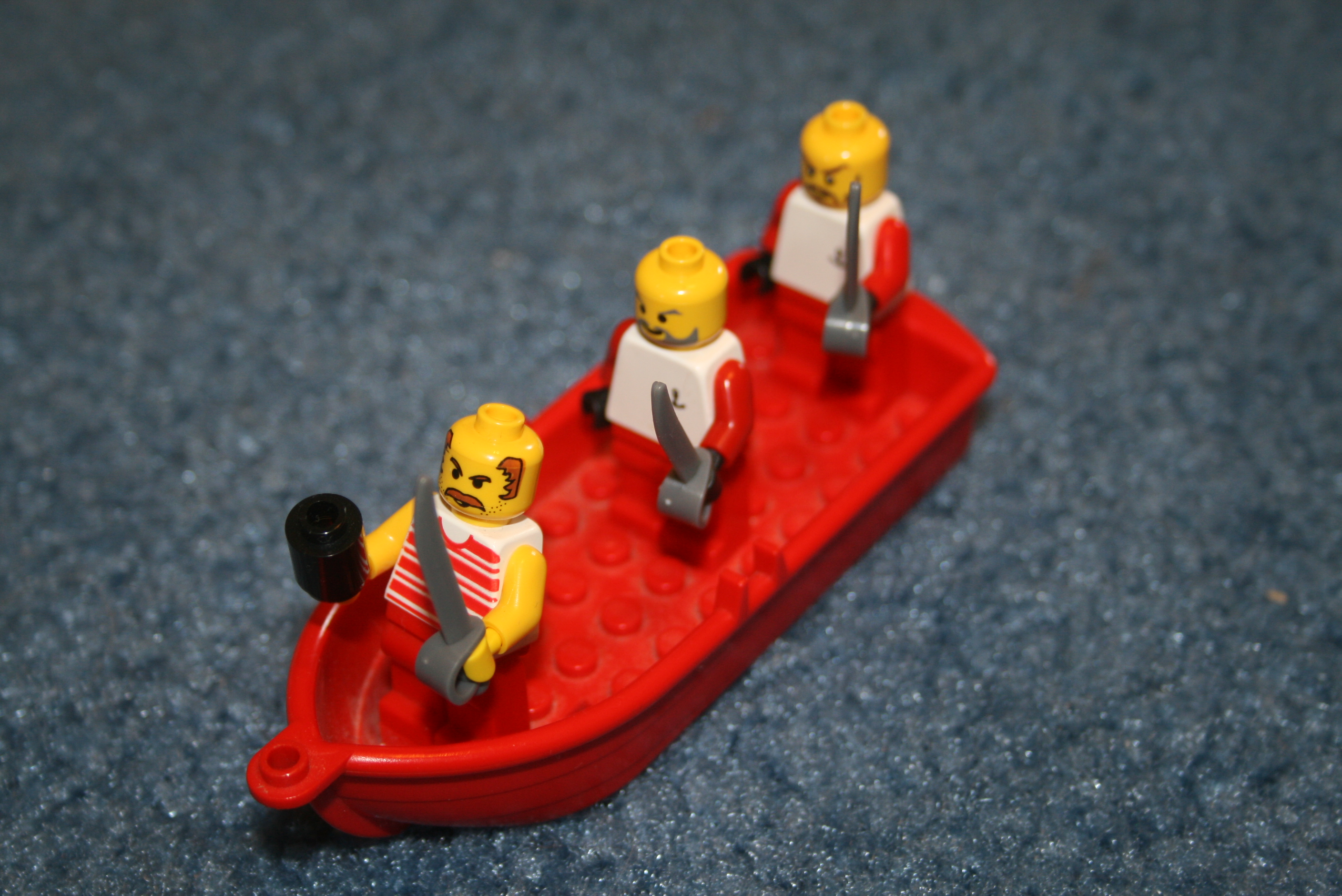 pirates-_red_coat_boat_2.jpg