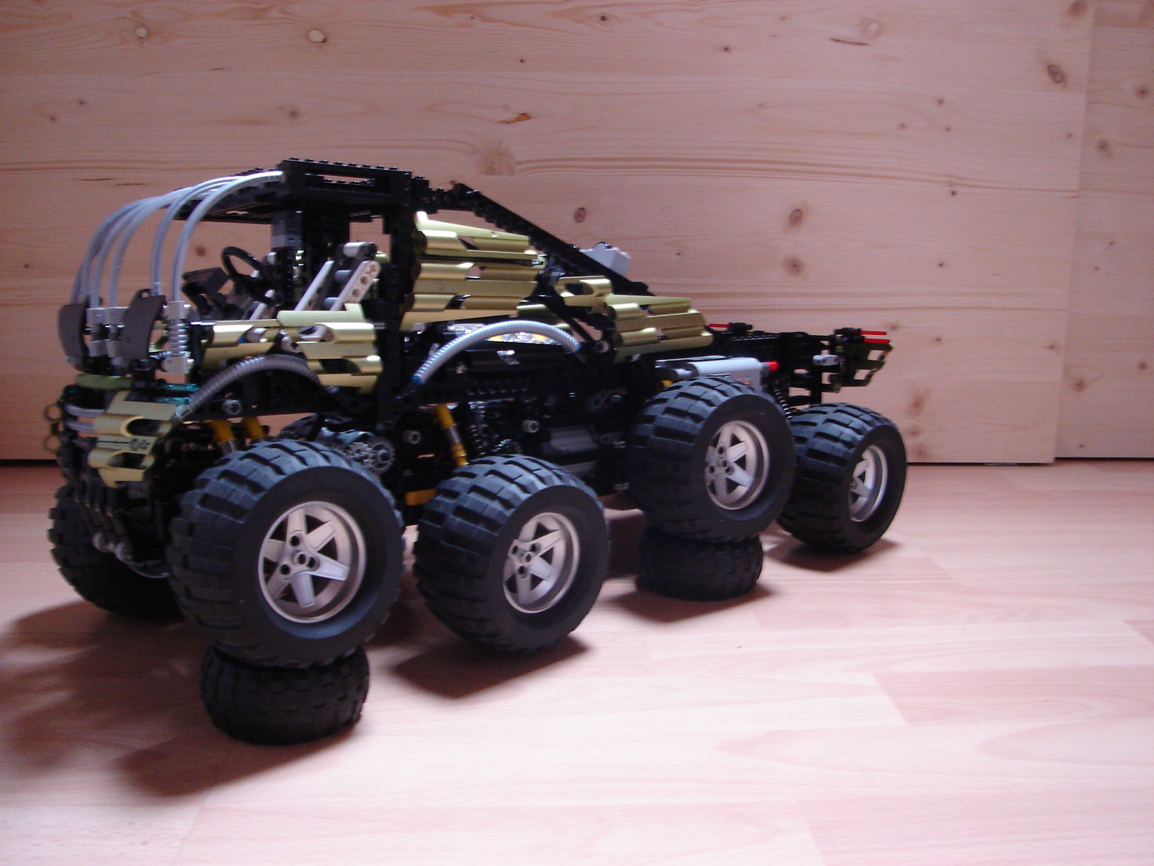 4._8x8_independent_suspension.jpg
