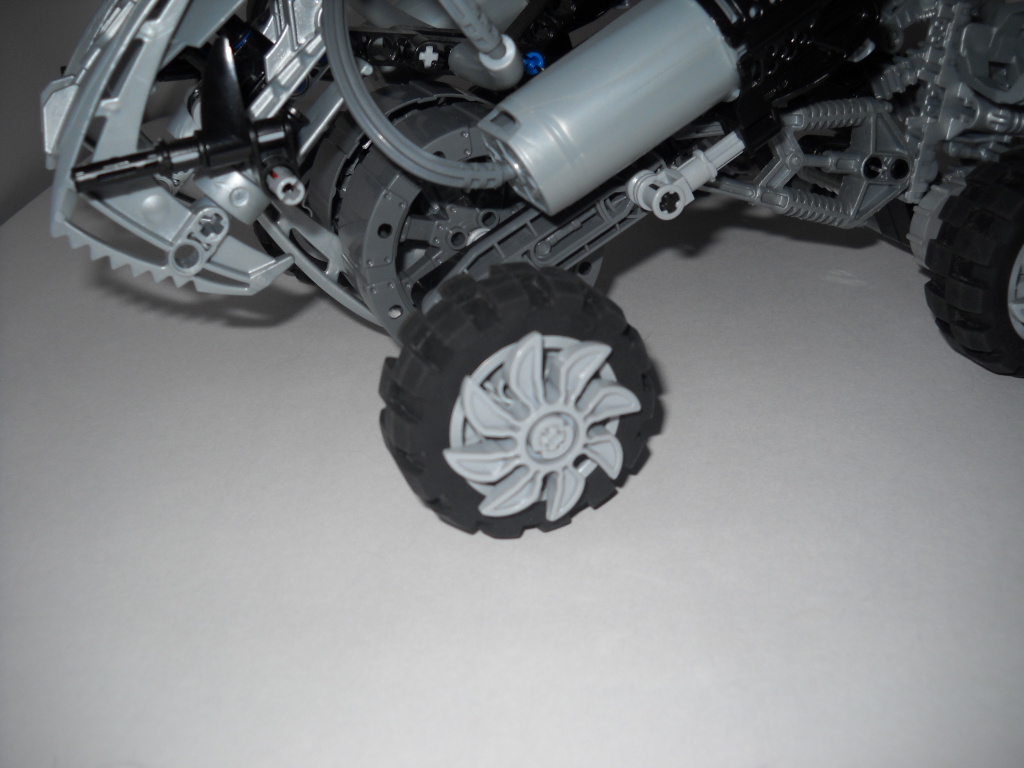 self_moc_and_atv_036.jpg