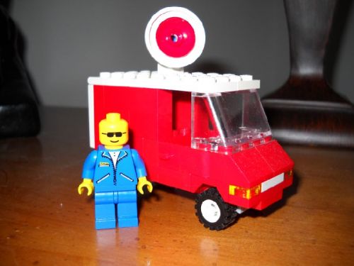 lego_-_news_van_main.jpg