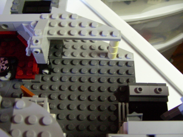 bulkheads_attached_with_fours_studs.jpg
