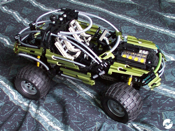 8466-4x4off-roader01.jpg