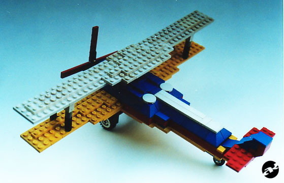 zerowingsbiplane02.jpg