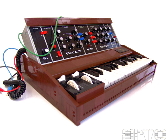 minimoog_03.jpg