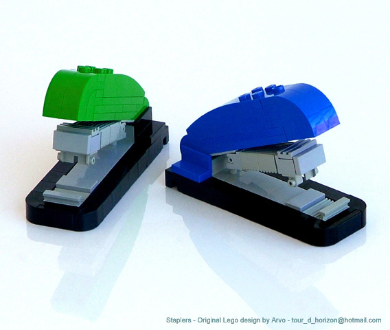 lego_staplers_01.jpg