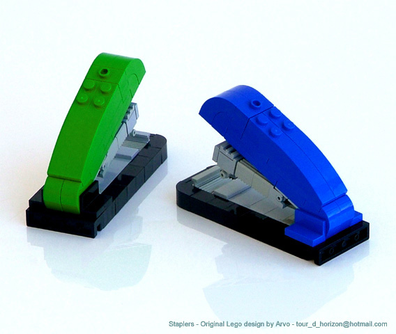 lego_staplers_02.jpg