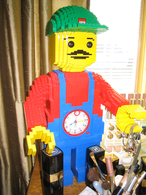 minifig-clock.jpg