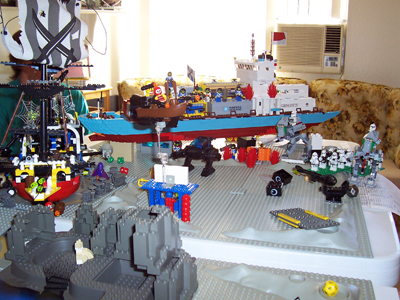 brikwars_aug05.jpg