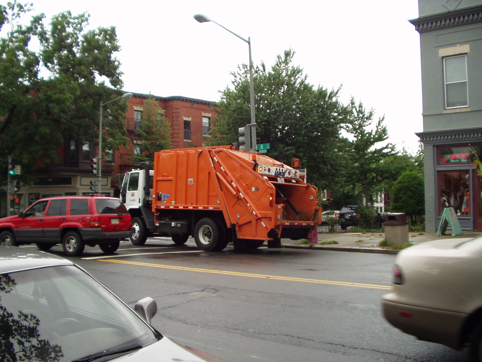 garbagetruck.jpg
