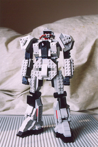 zaku_front.jpg
