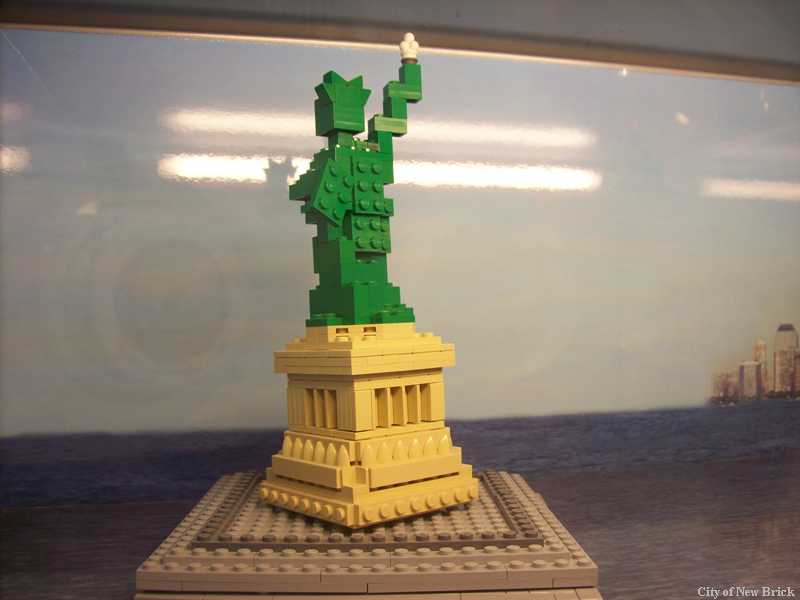 20101013legostore24.png