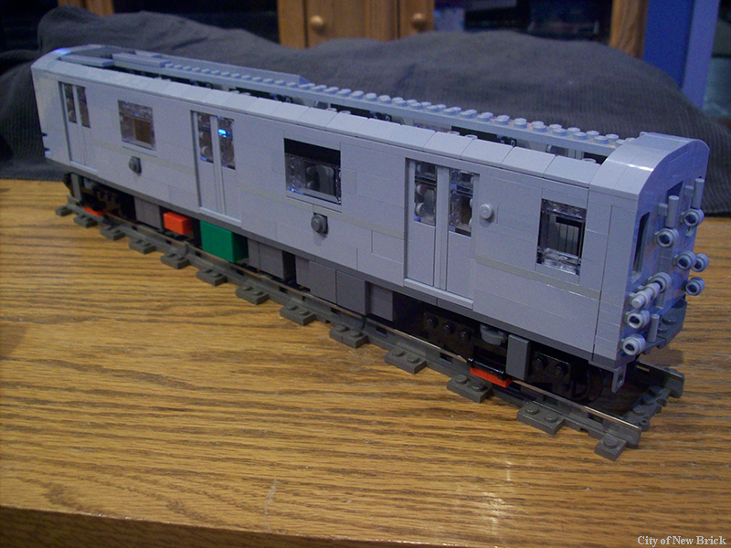 train-r142a-005.png