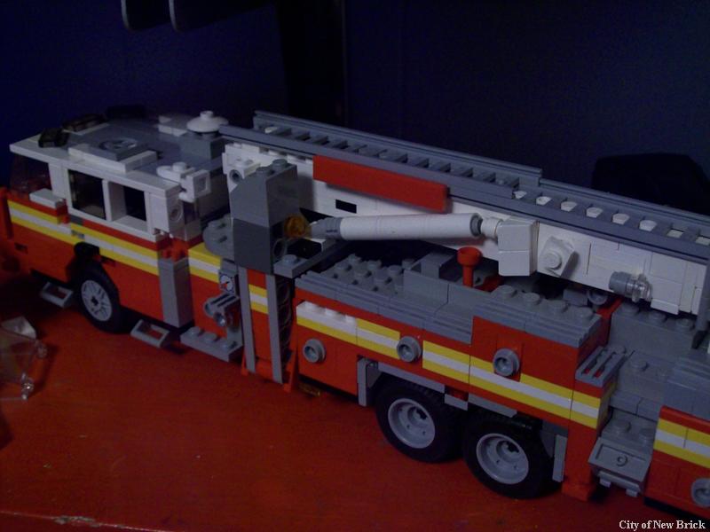 towerladder75-ny-8widebuild01-14.jpg