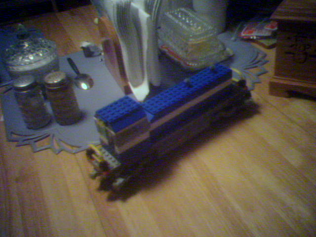 trainlego2.jpg