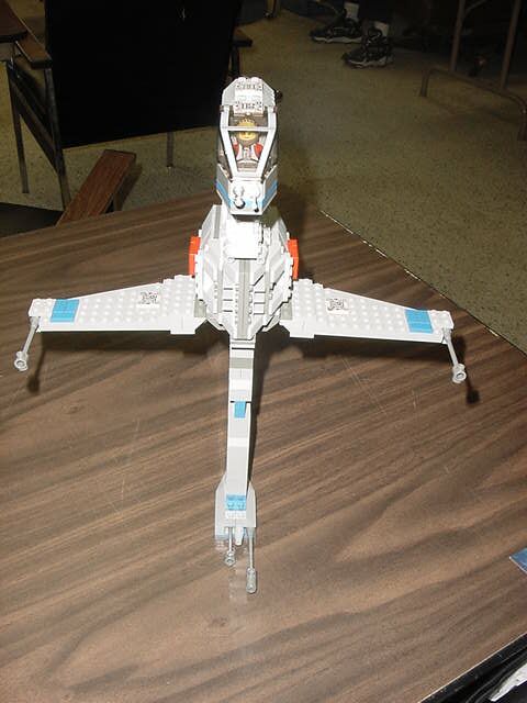 b-wing1.jpg