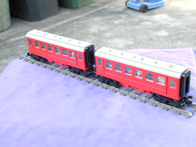 red_rattler_passenger_coaches.jpg