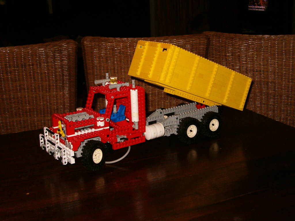 dumptruck02.jpg