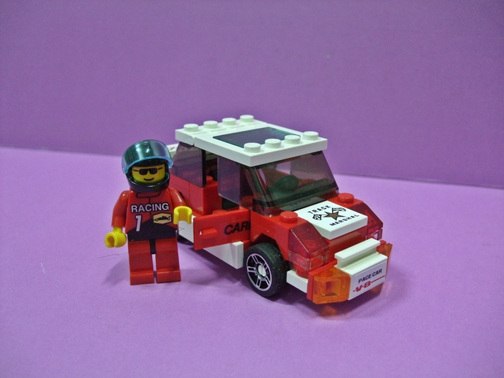 16_red_car2.jpg
