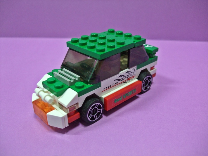 21_green_car3.jpg