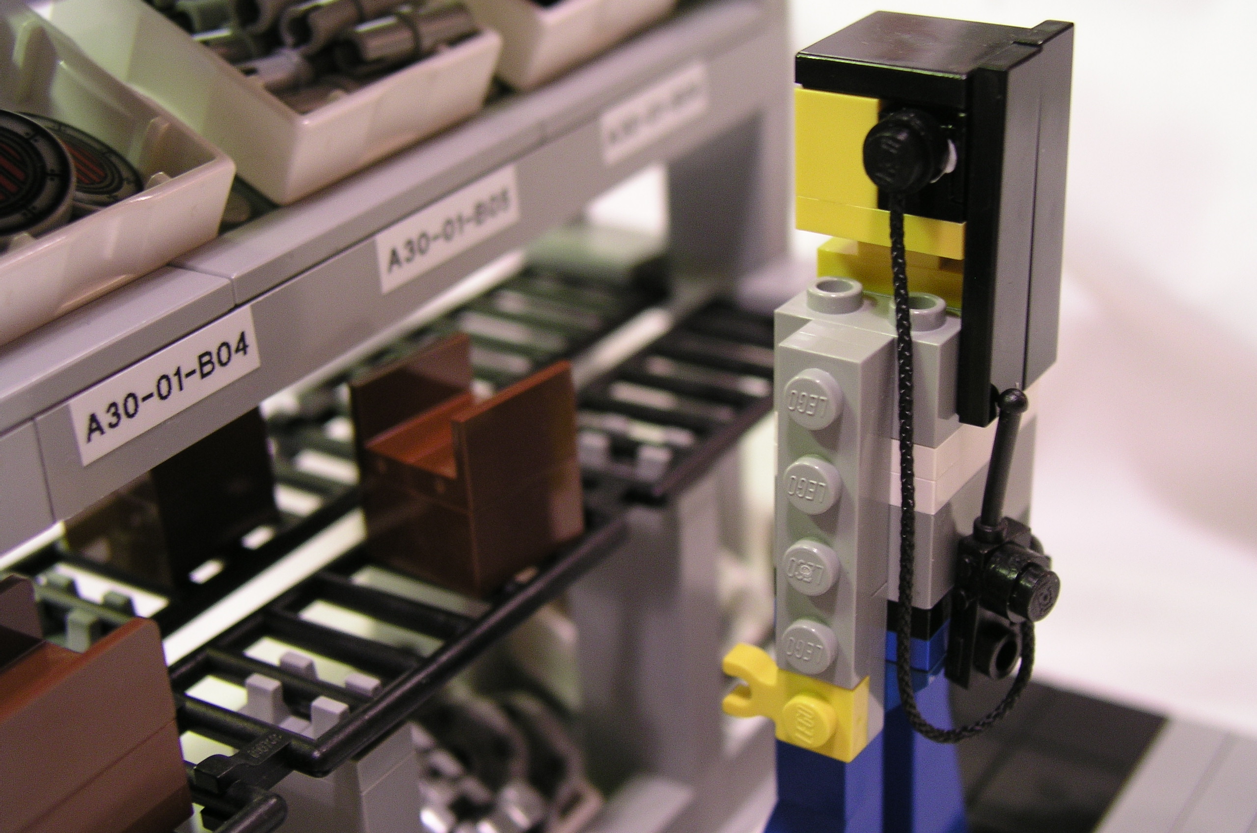 lego_orderfiller_3.jpg