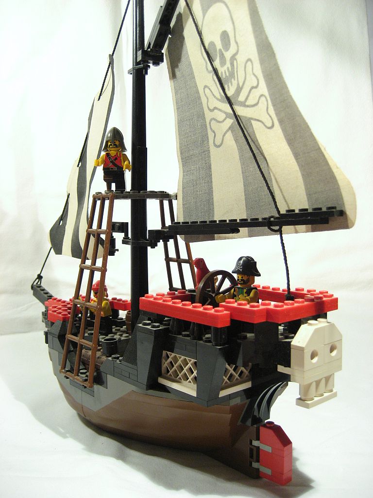 pirate-ship-aft.jpg