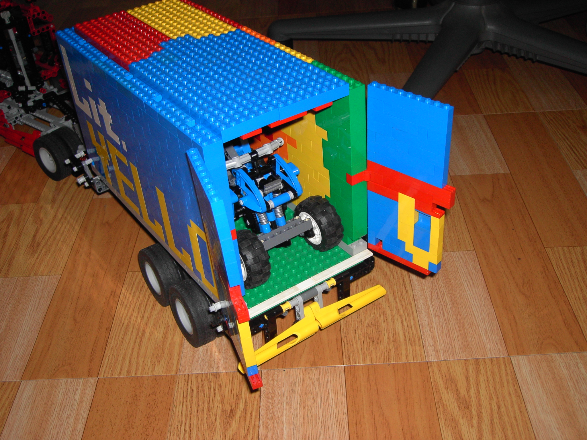 container_car19.jpg