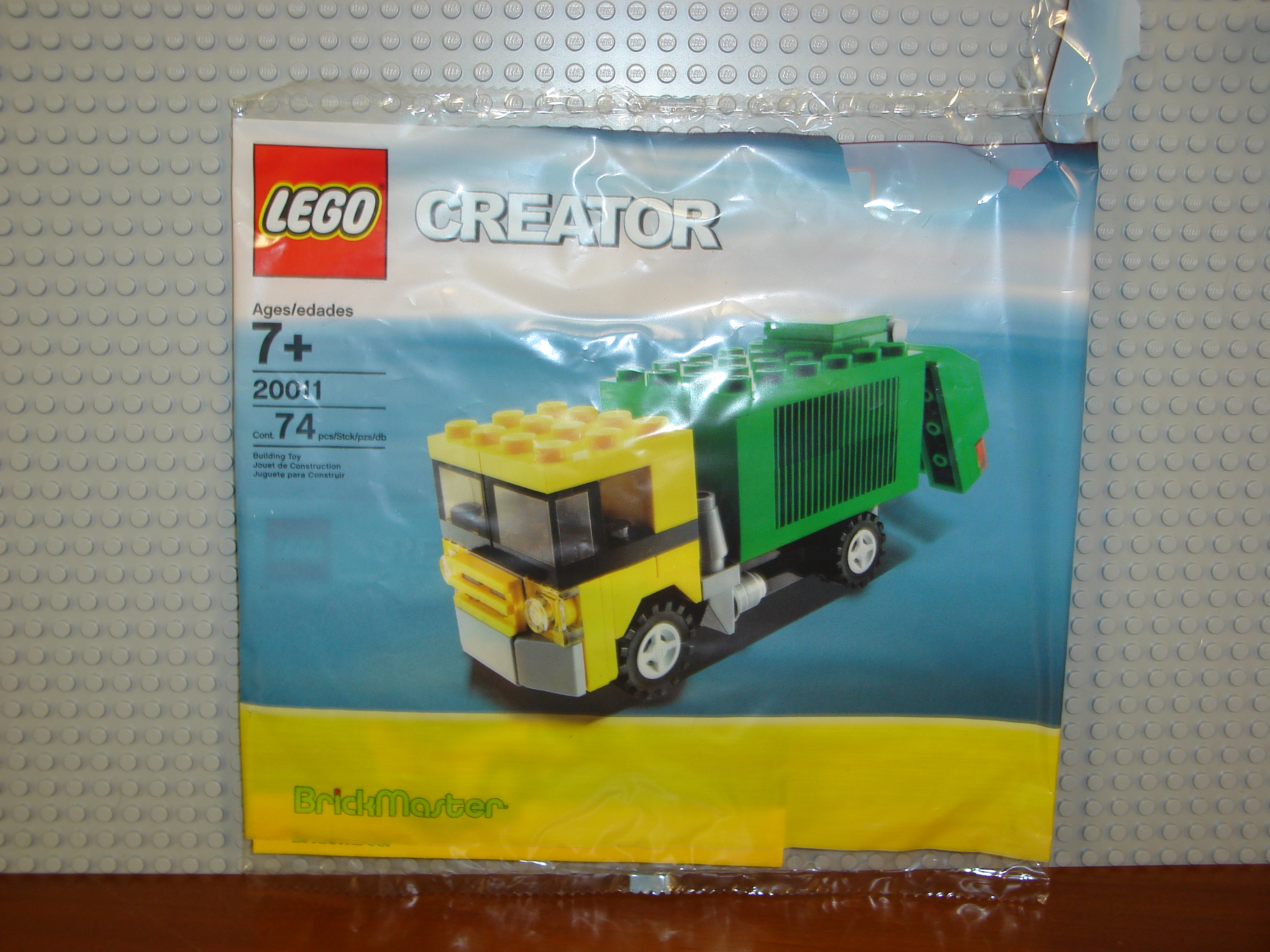 20011.jpg
