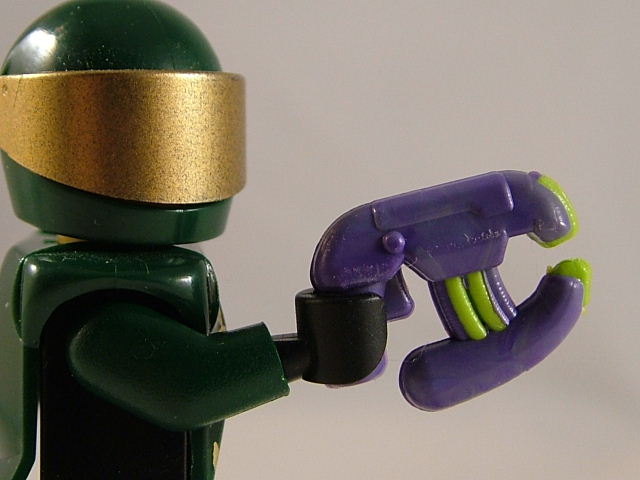 brickarms_alien_energy_pistol_prototype_01.jpg