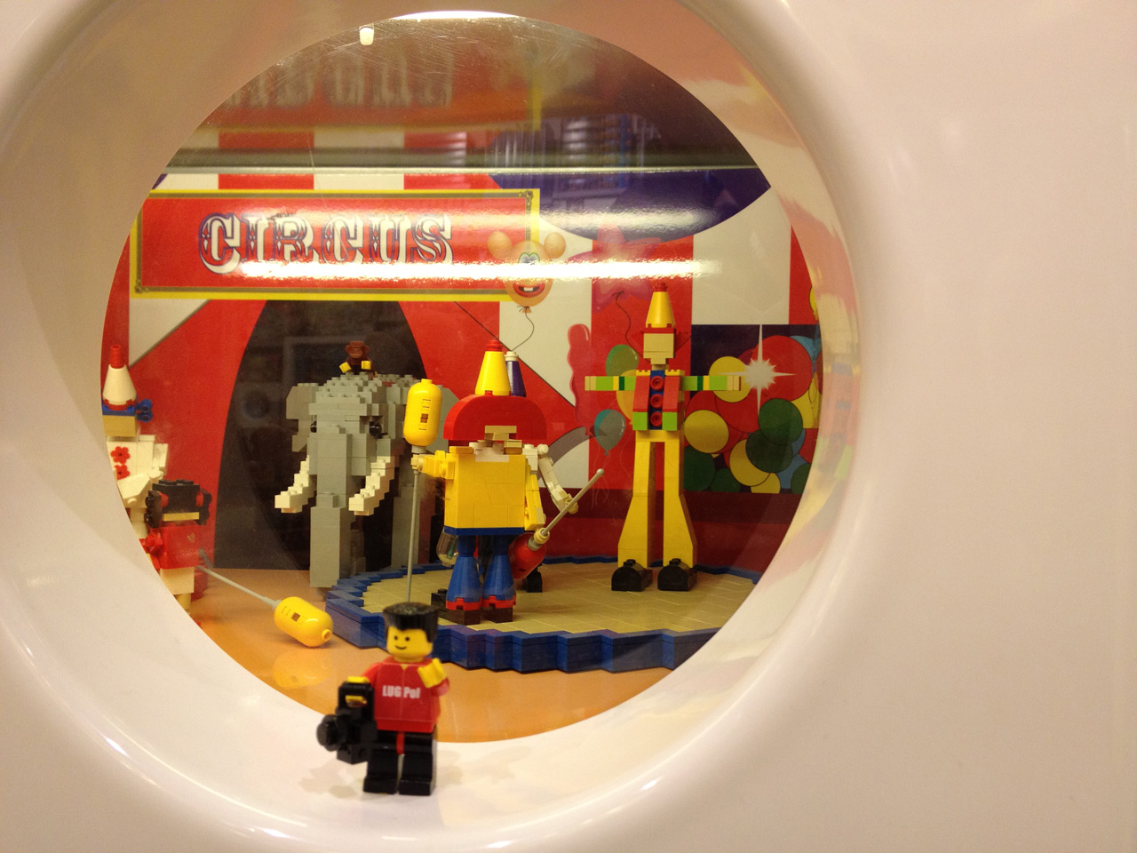 legoshop09.jpg