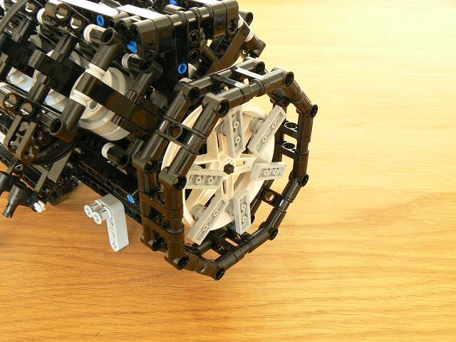 v8-219.jpg