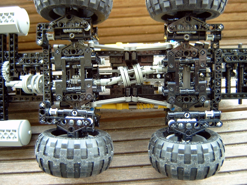 trailtruck_8x8-06.jpg