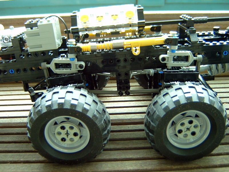 trailtruck_8x8-13.jpg