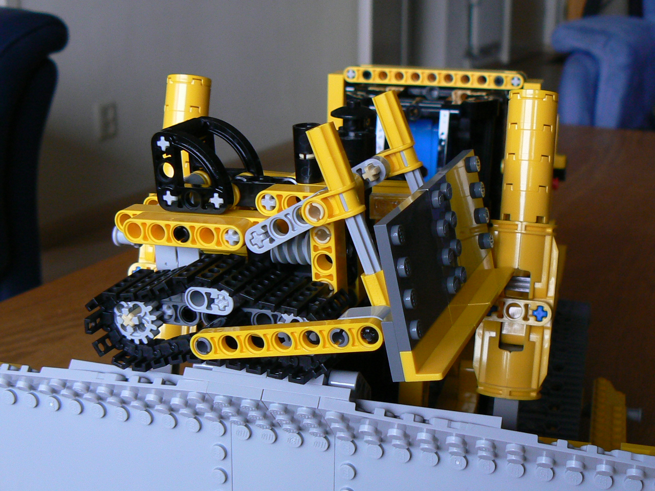 8259-02.jpg