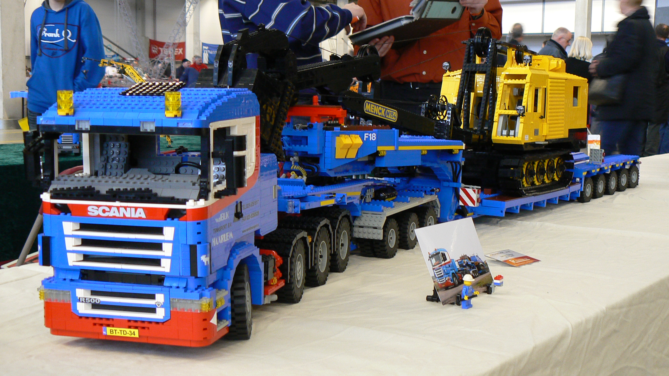 legotrucks-01.jpg