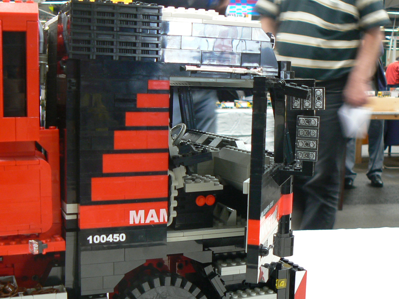mercedes_actros_manmoet05.jpg