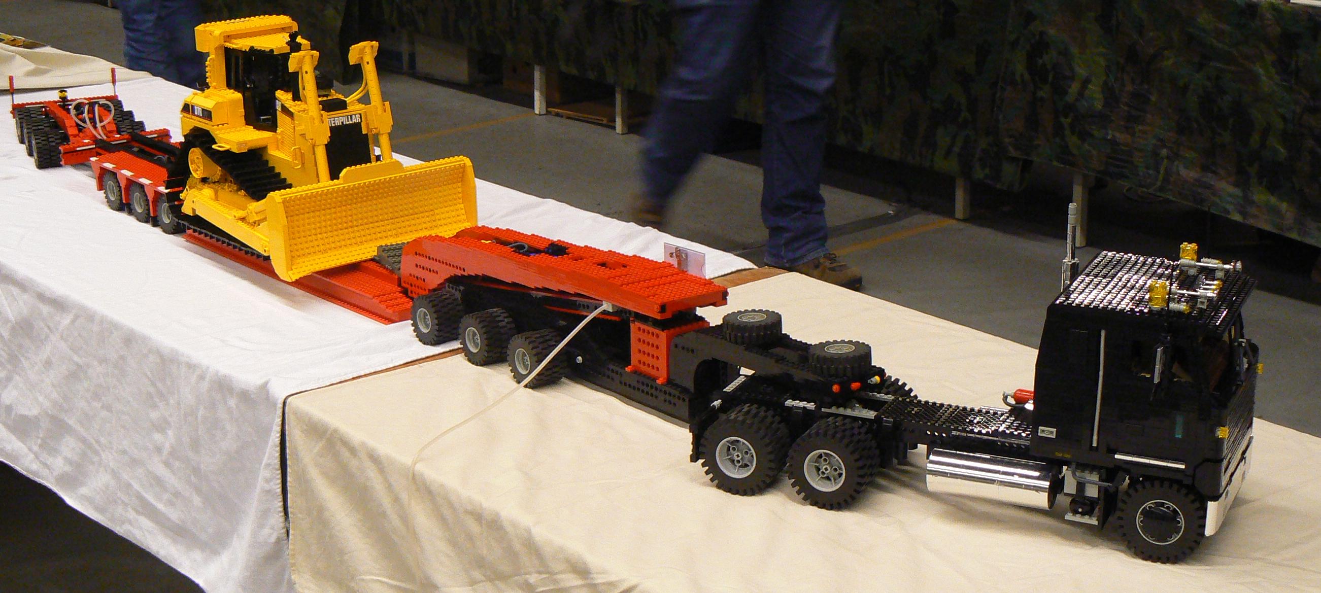 nhmv2008-001.jpg