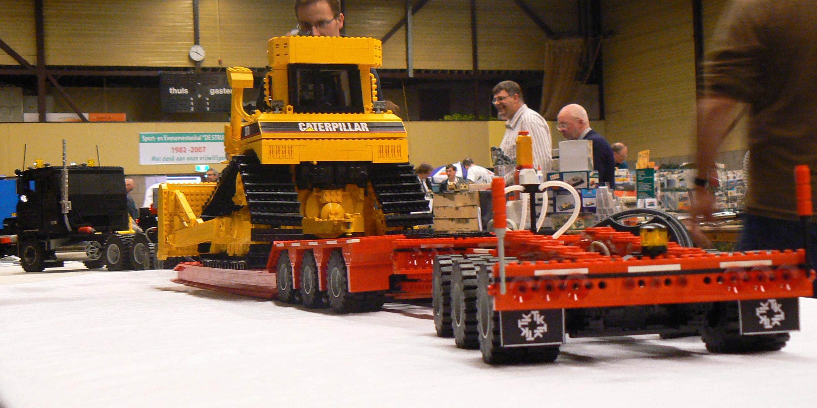 nhmv2008-002.jpg