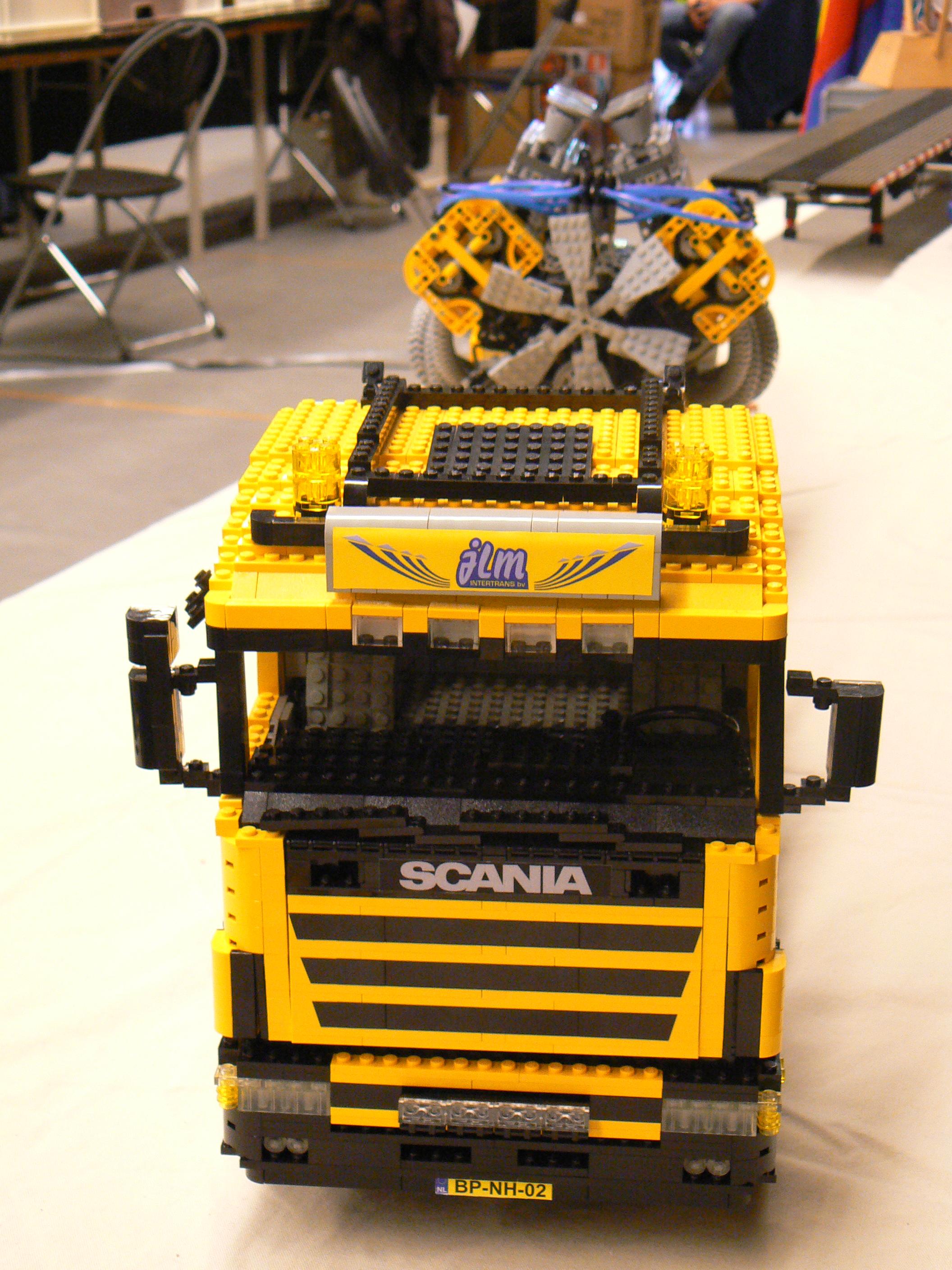 nhmv2008-013.jpg