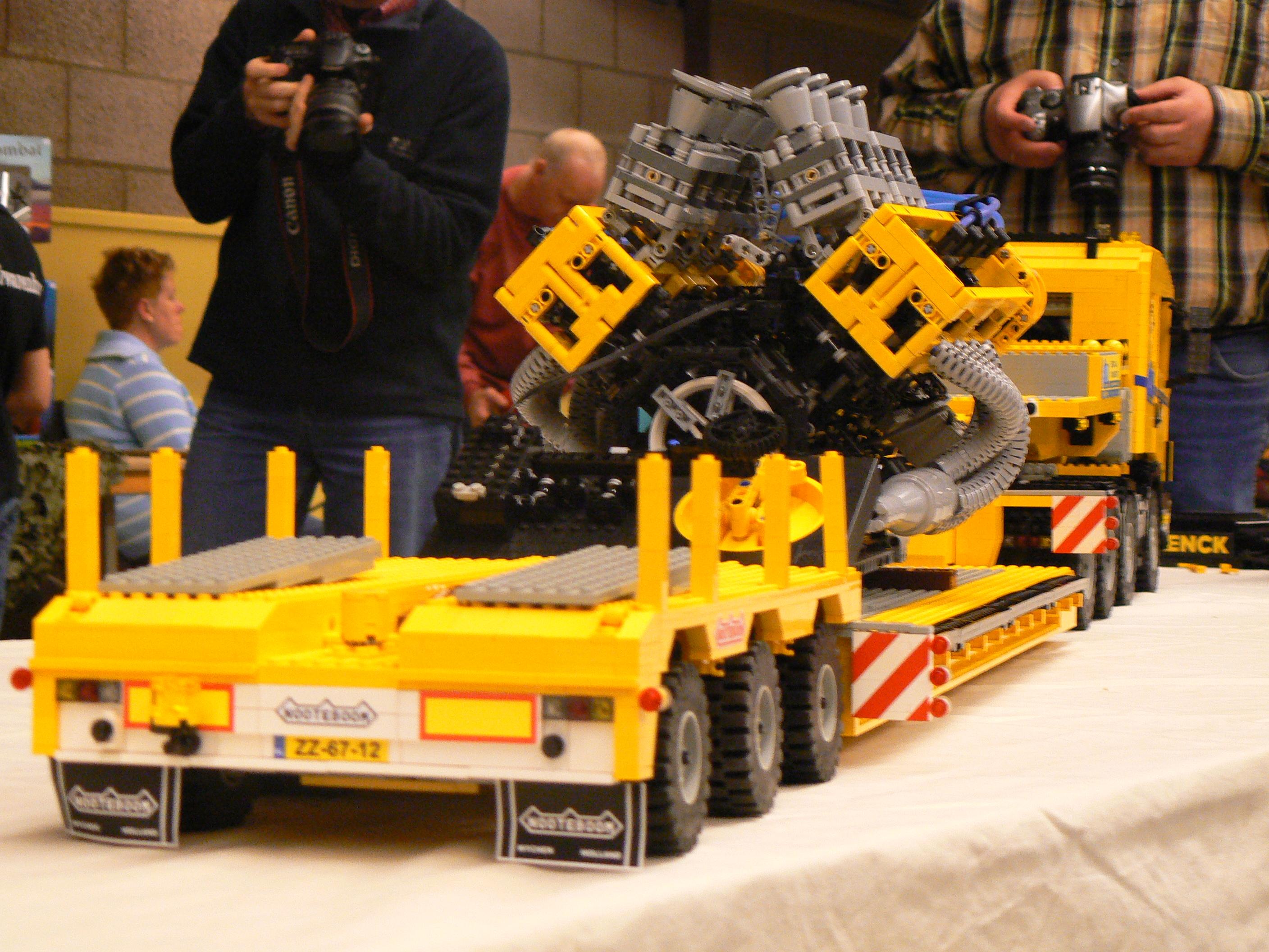 nhmv2008-014.jpg