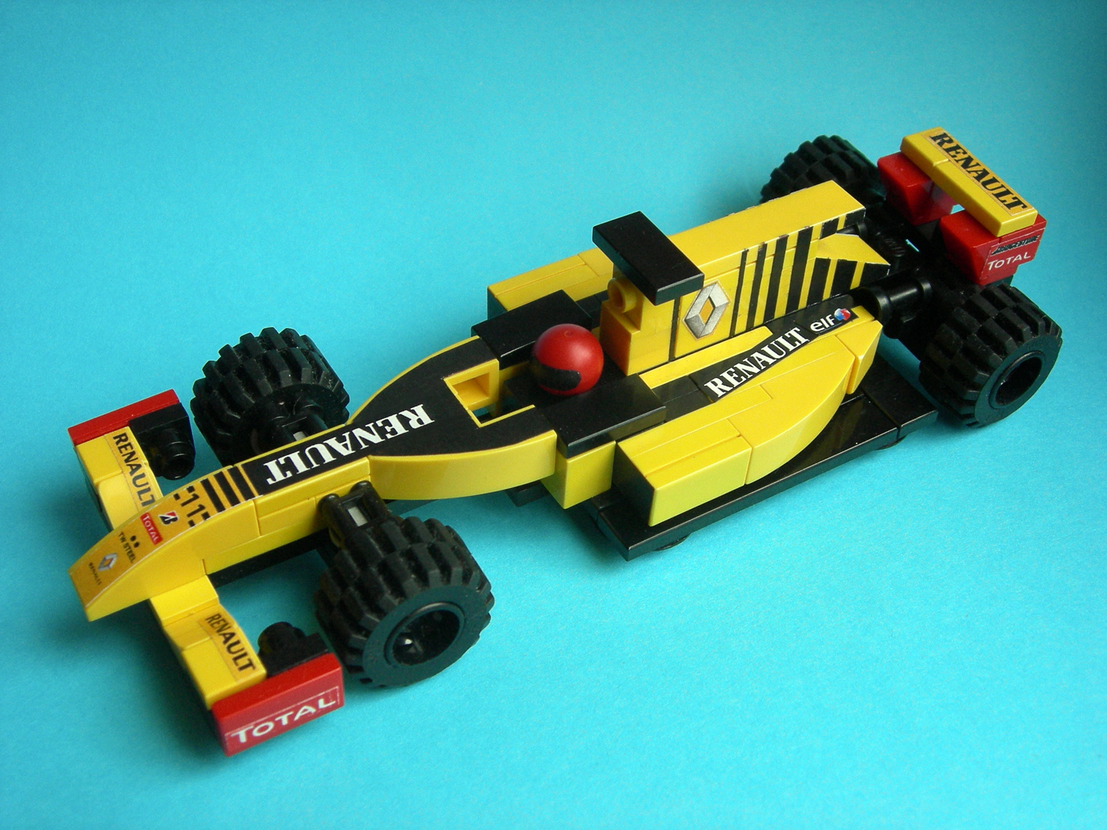 mini_renault_f1_2010.jpg